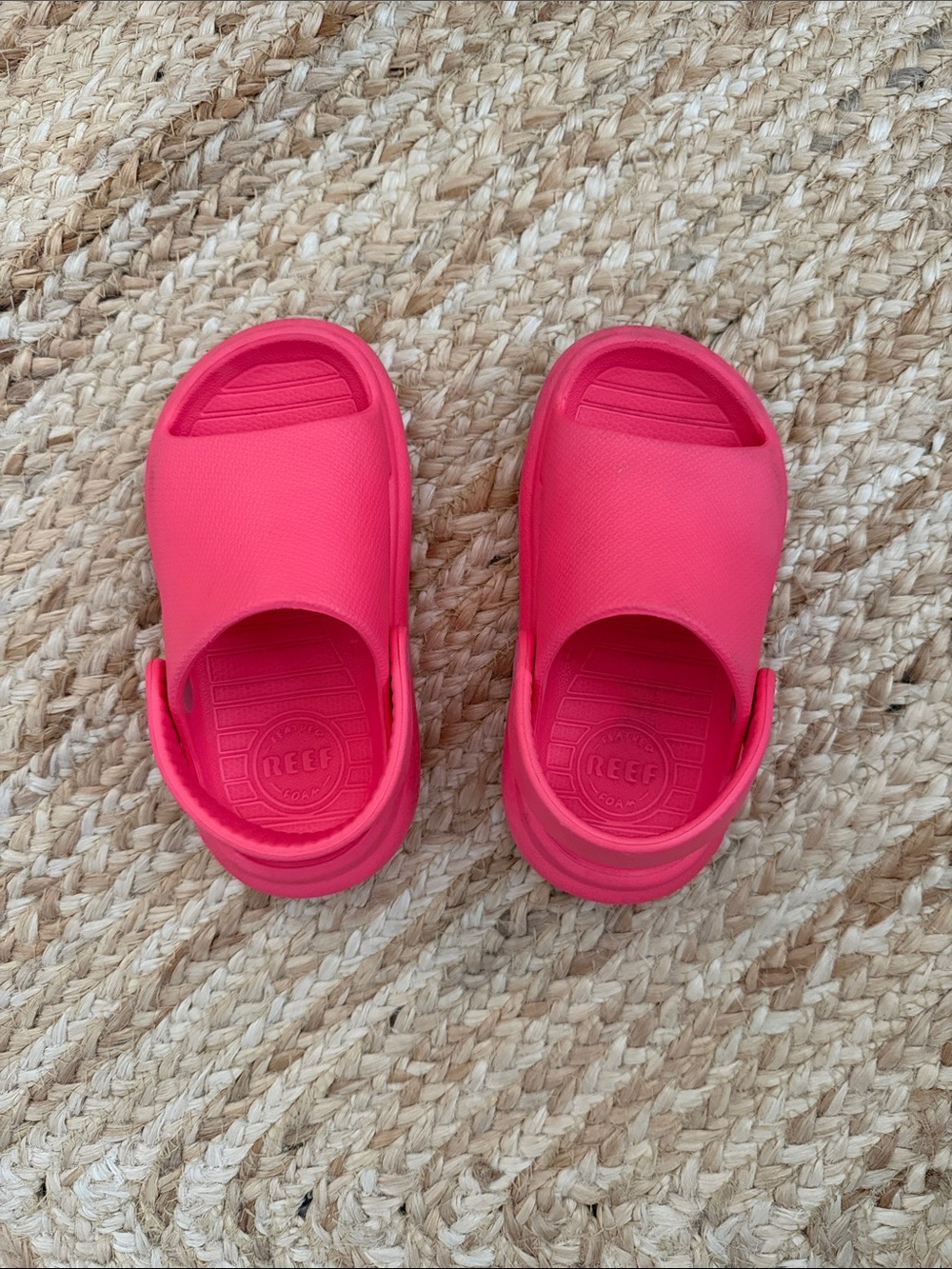 Reef Kids Bright Pink Slip-On Sandals